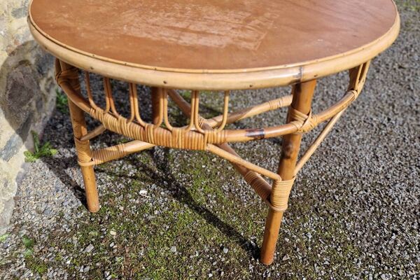 Table basse ronde en rotin 1970's