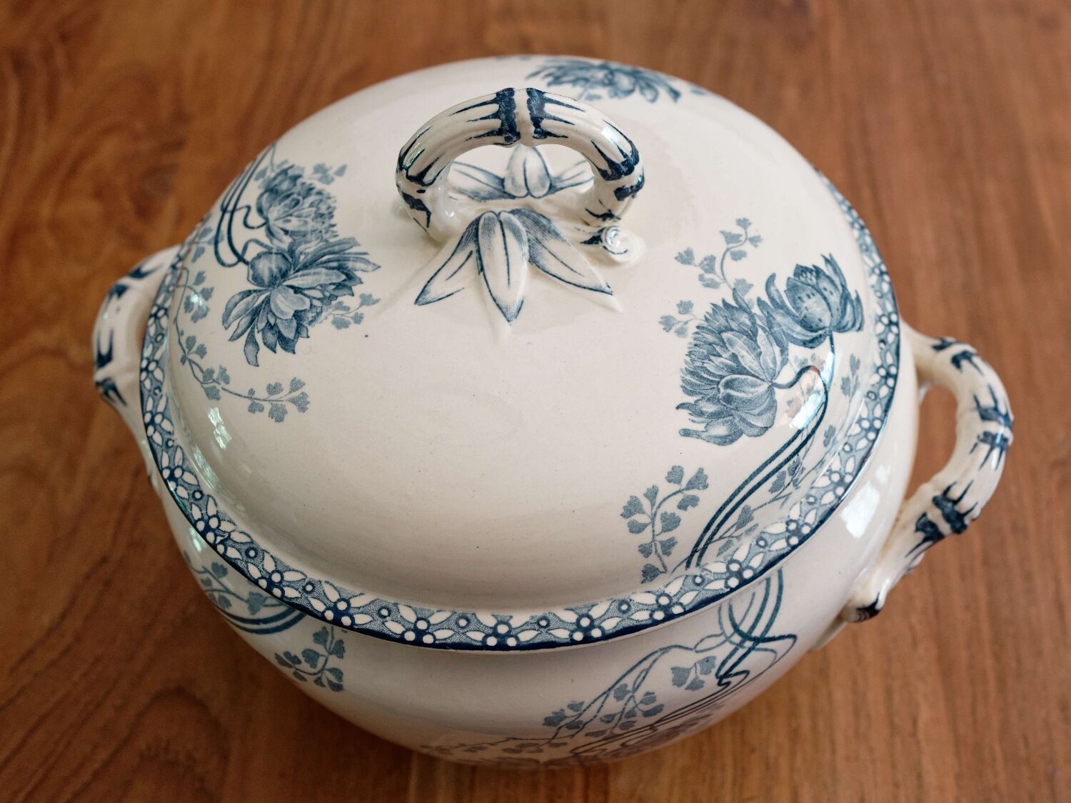 Soupière terre de fer Sarreguemines Royat