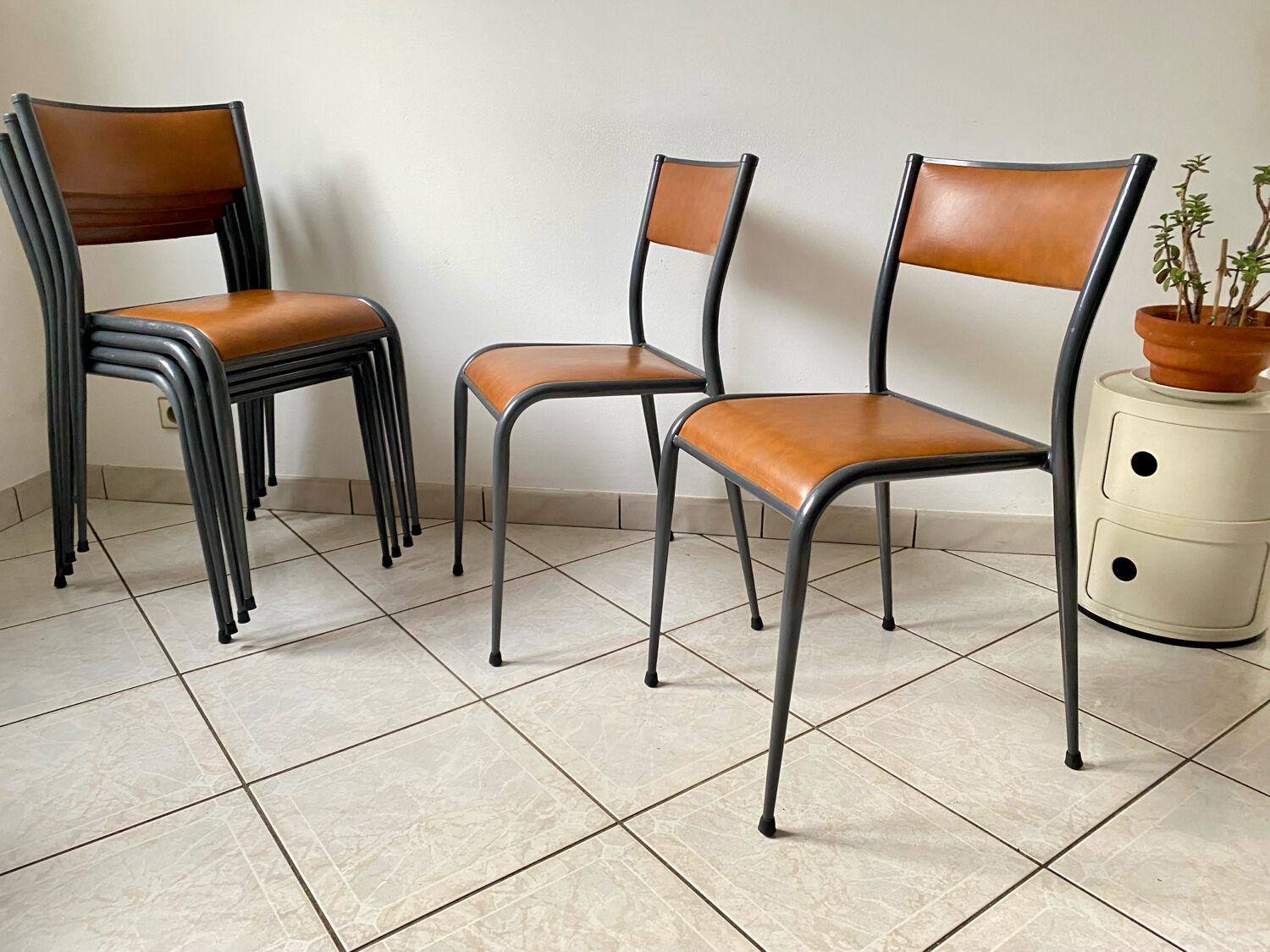 2 original vintage 1960s Mullca 510 adult school chairs