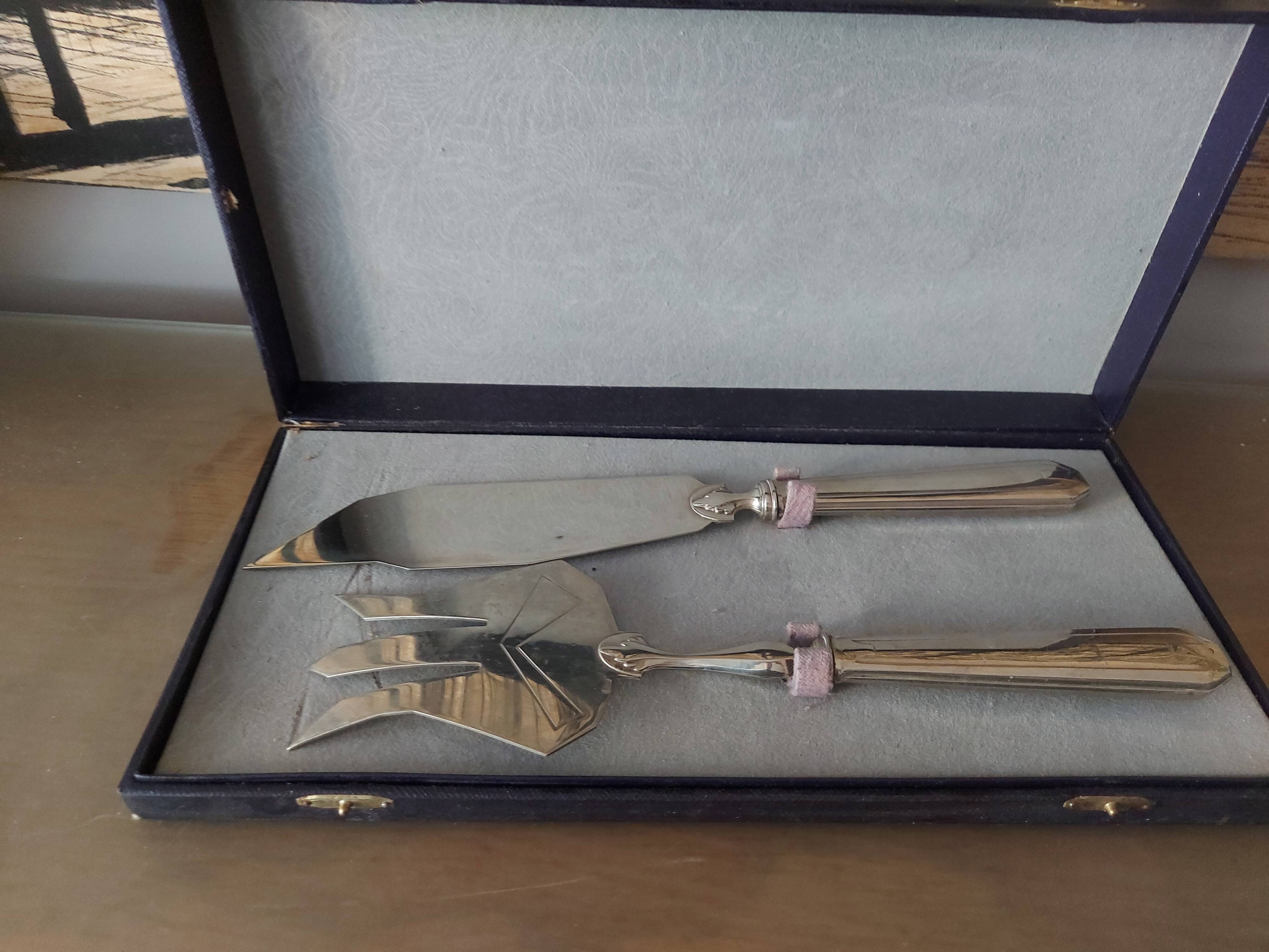 Art Deco fish service box