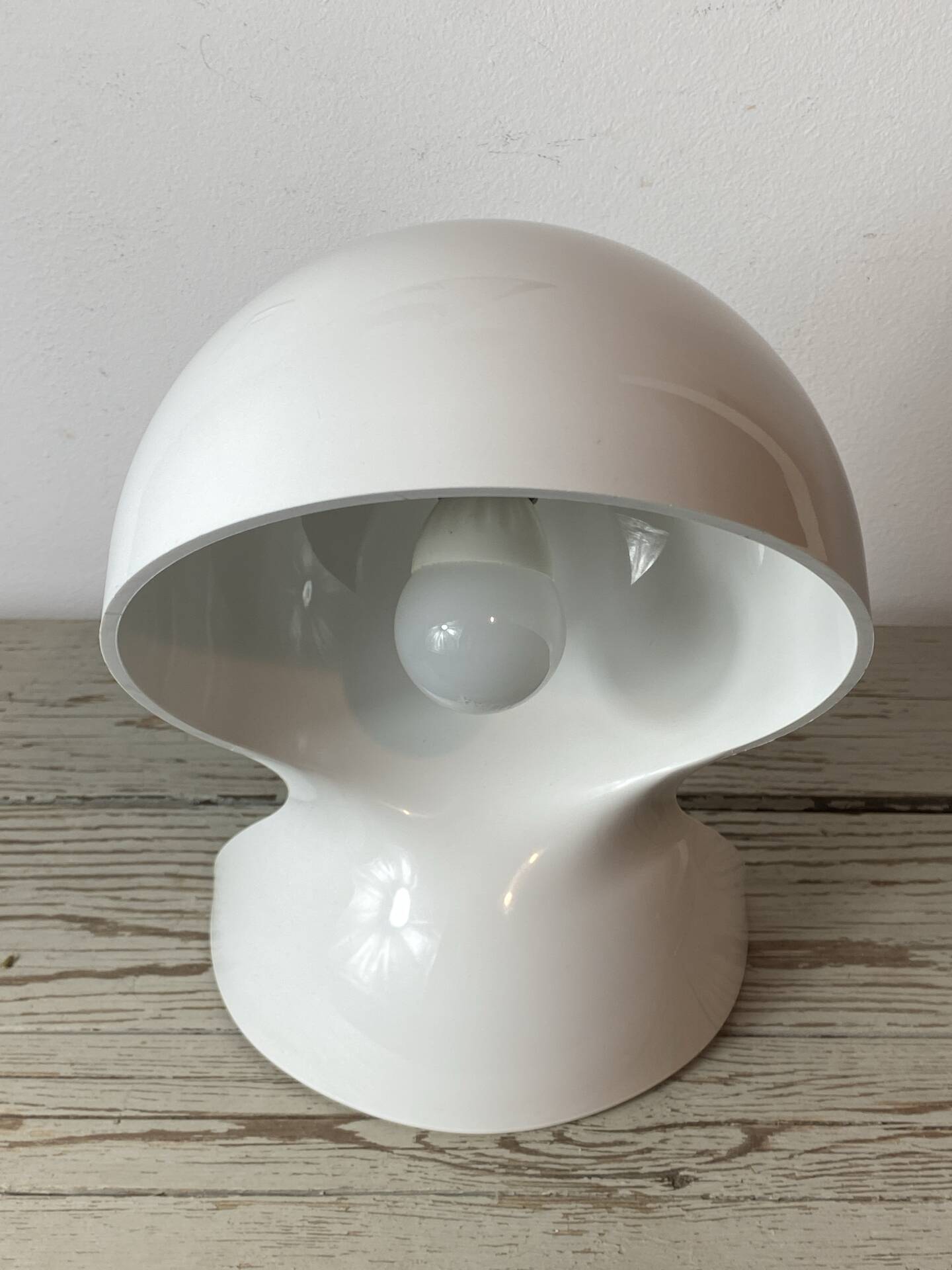Dalu lamp by Artemide