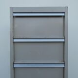 Metal storage locker