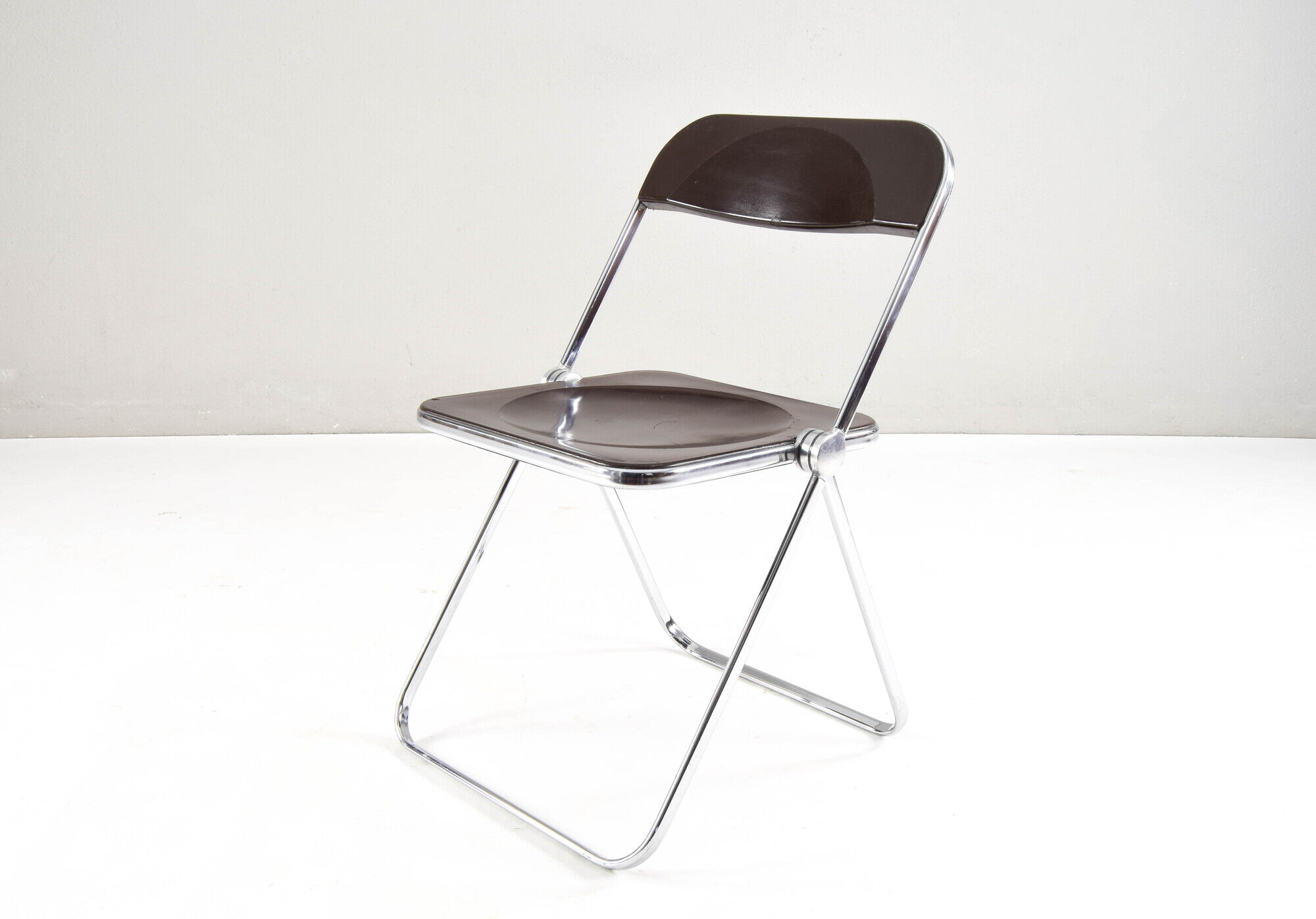 Plia folding chairs by Giancarlo Piretti to Castelli Italy 60s