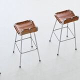 Tabourets de bar en cuir Charlotte Perriand Station de ski des Arcs France 1960