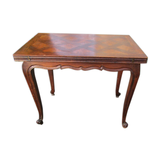 Opening oak leaf table, sideways