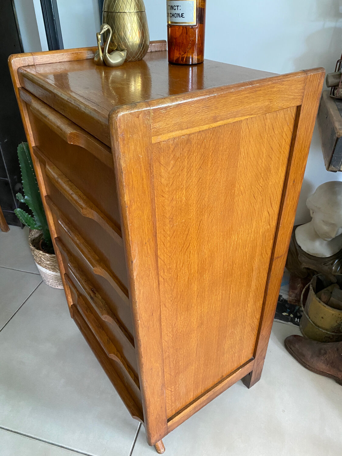 Vintage chest of drawers