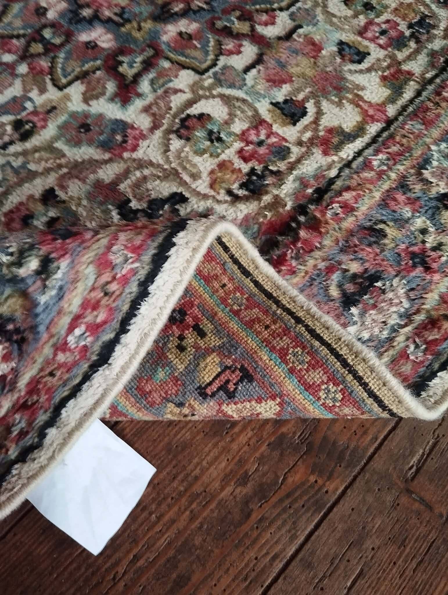 Tapis Pakistanais laine et soie fait main 122x77cm
