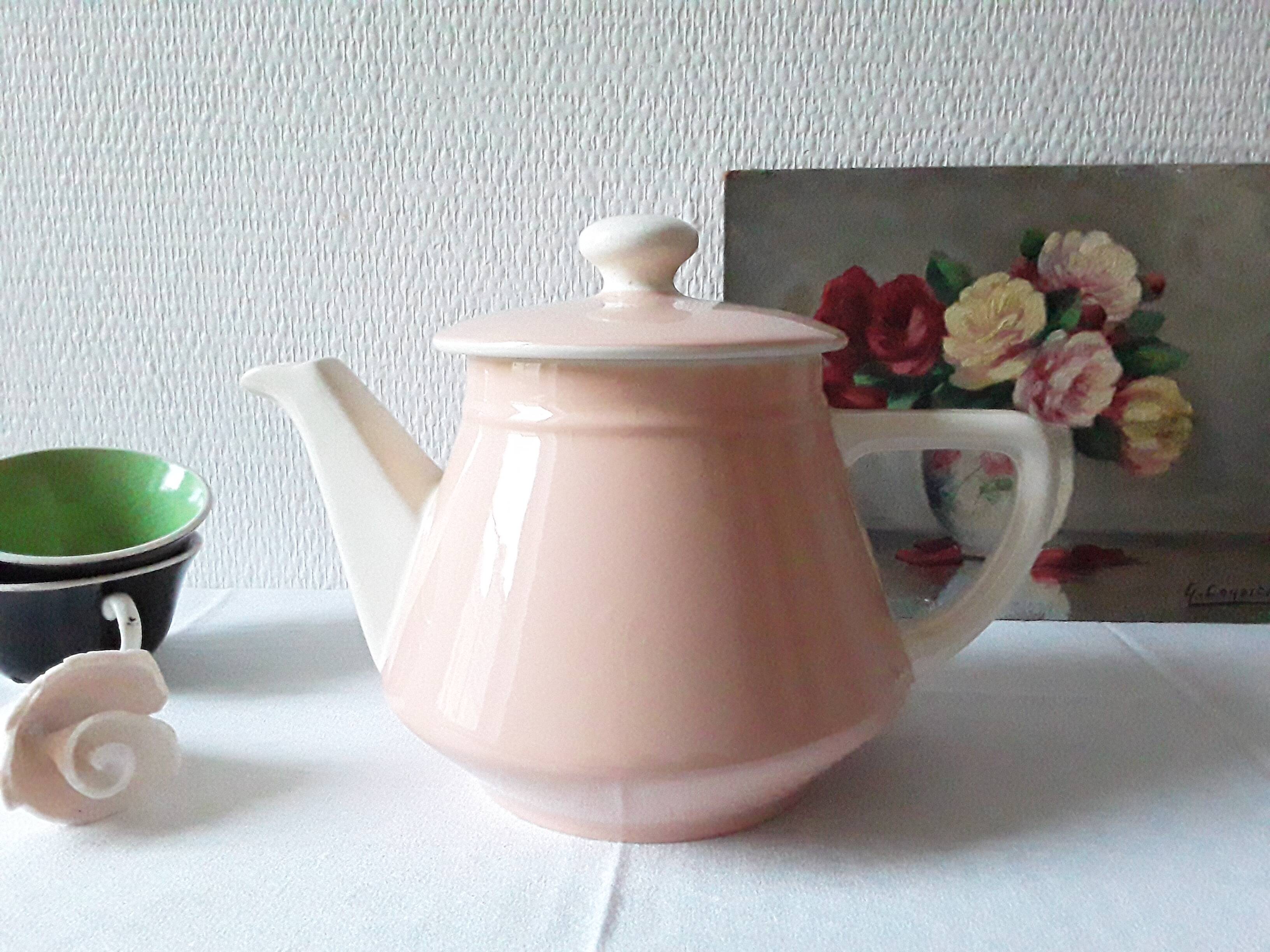 Vintage Villeroy and Boch powder pink teapot