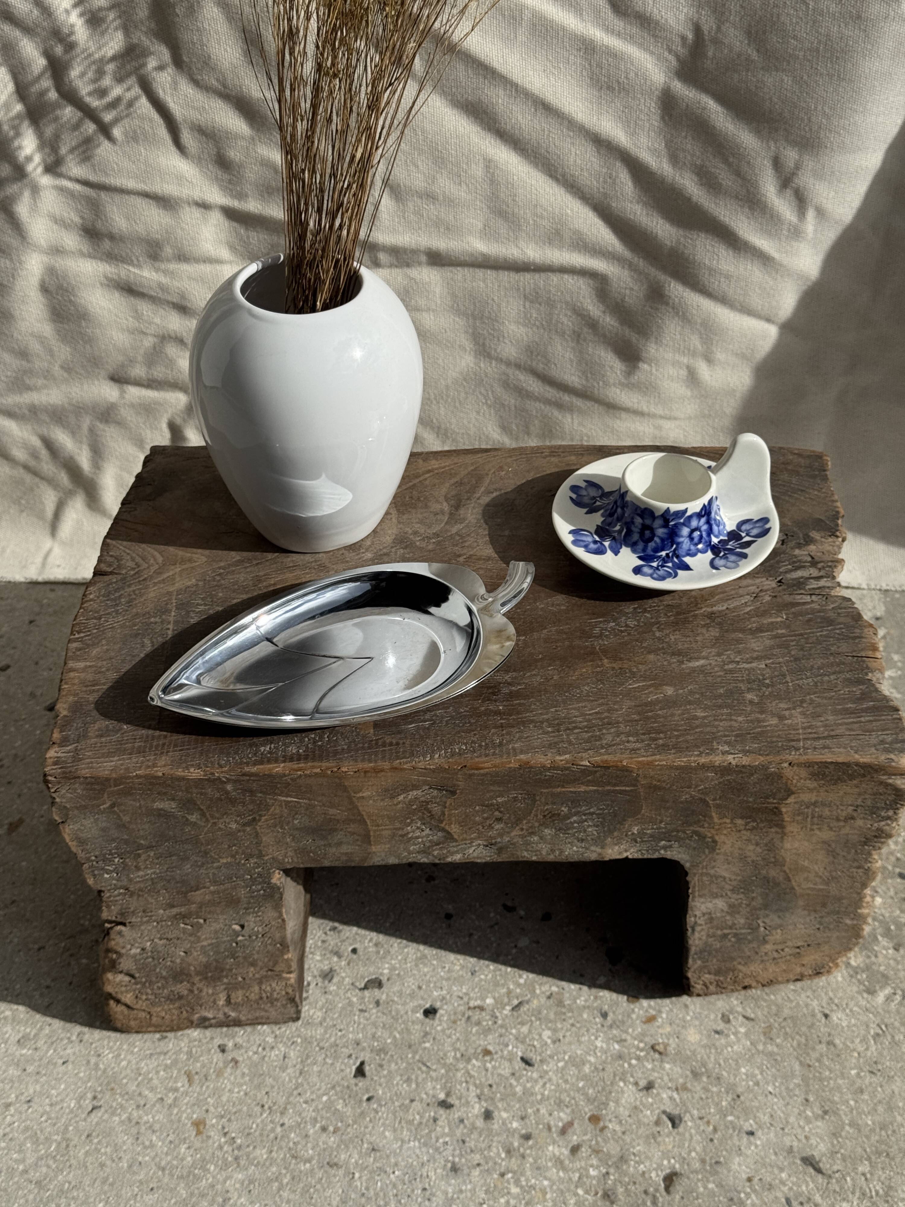 Vintage blue and white hand-held egg cup Poland D13