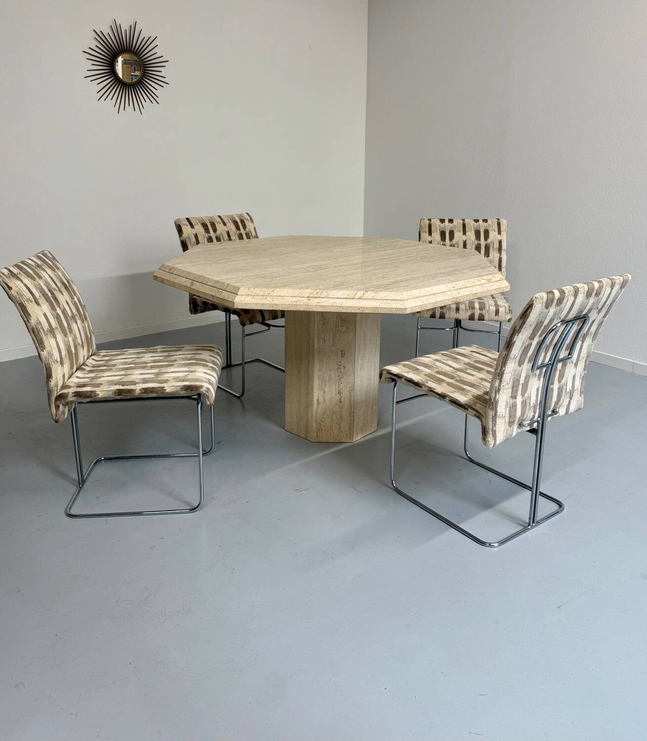 Table de repas en travertin épais design italien des années 70 vintage