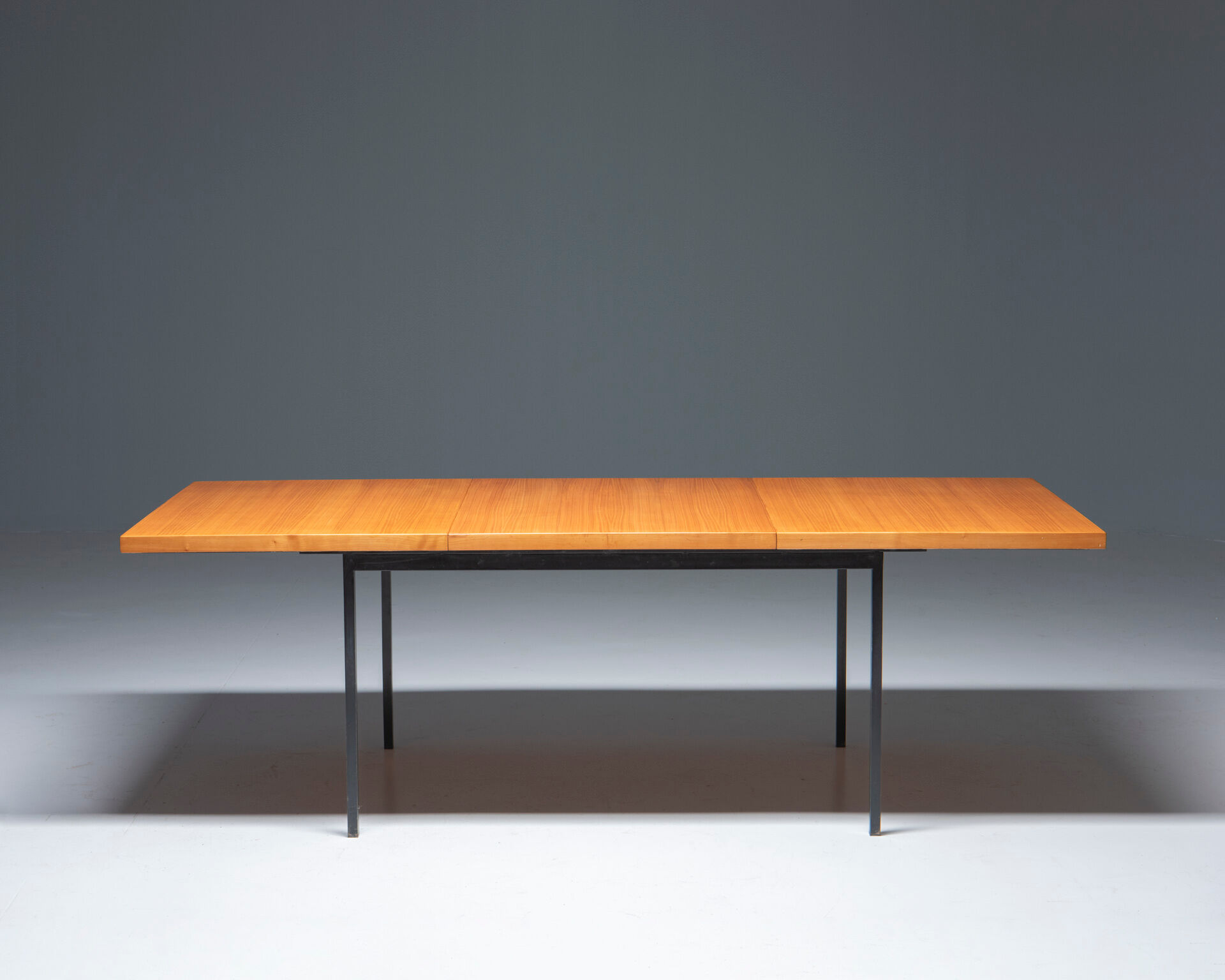 'No. 413' Extendable Dining Table in ash wood, Fred Ruf for Knoll Int., 1960's