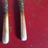 Salad servers
