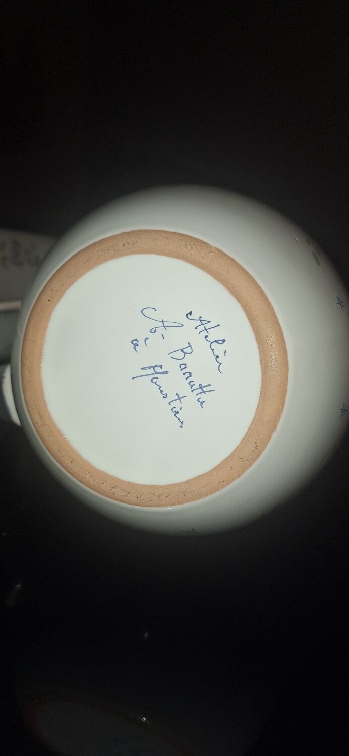 Vase Moustiers workshop A.Baratta (A.B)