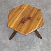 Table d'appoint brutaliste française en pin, années 1970