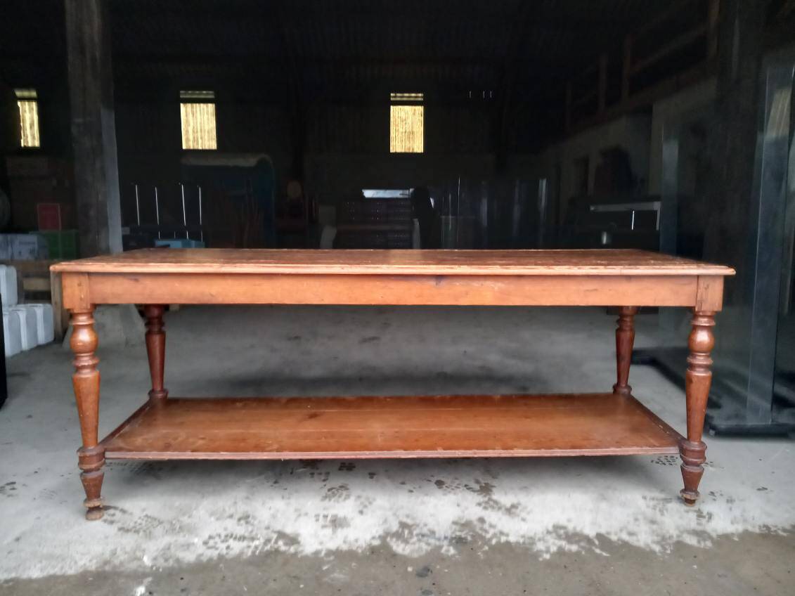 Tailor's table