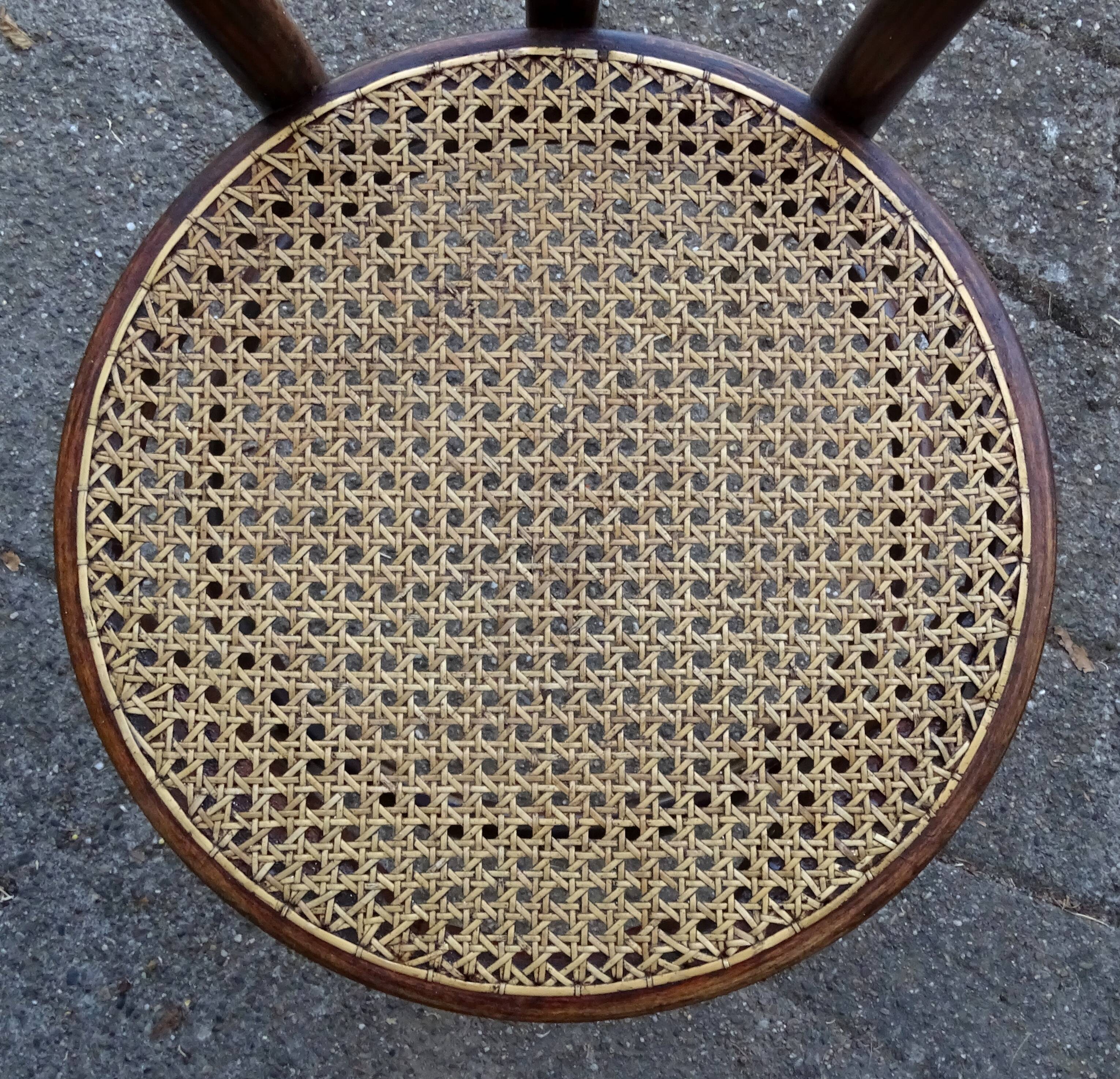 Two Thonet chairs No. 561 from the USA catalogue. Around 1925.