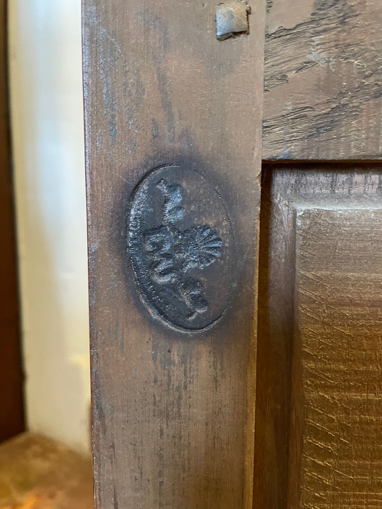Dauphinoise chest of drawers