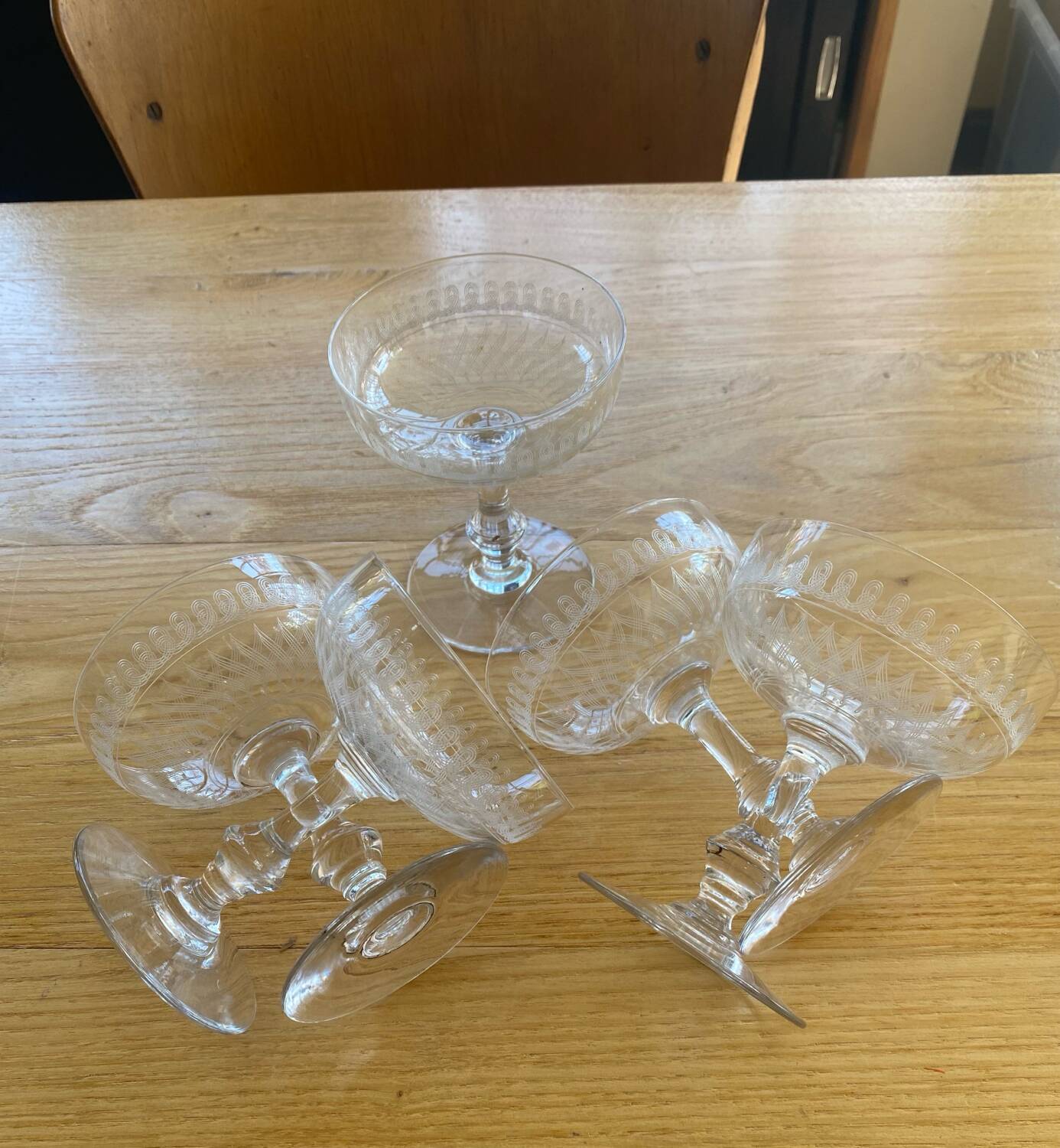 5 coupes à champagne en cristal