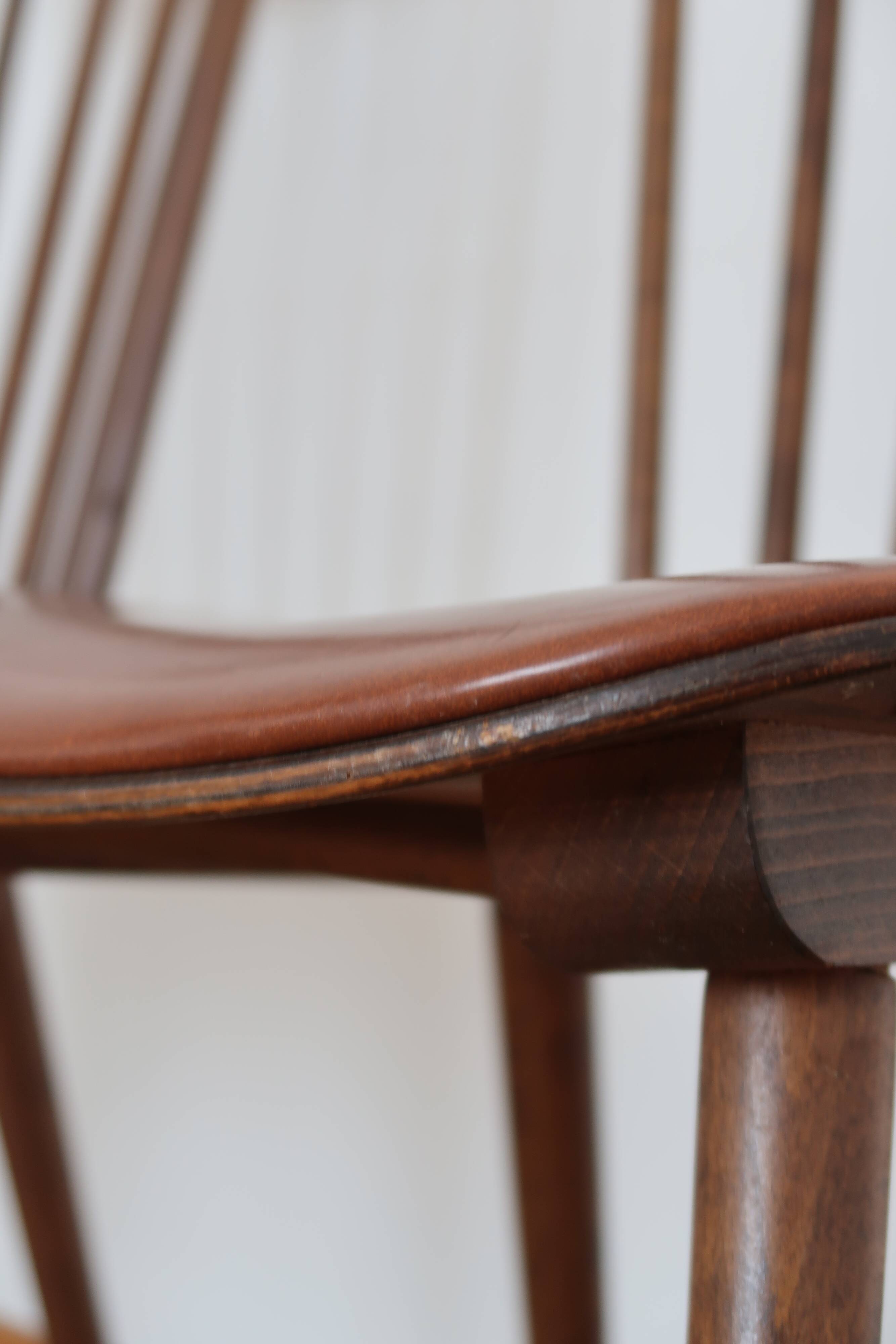 Paire de chaises bistrot "Menuet" Baumann