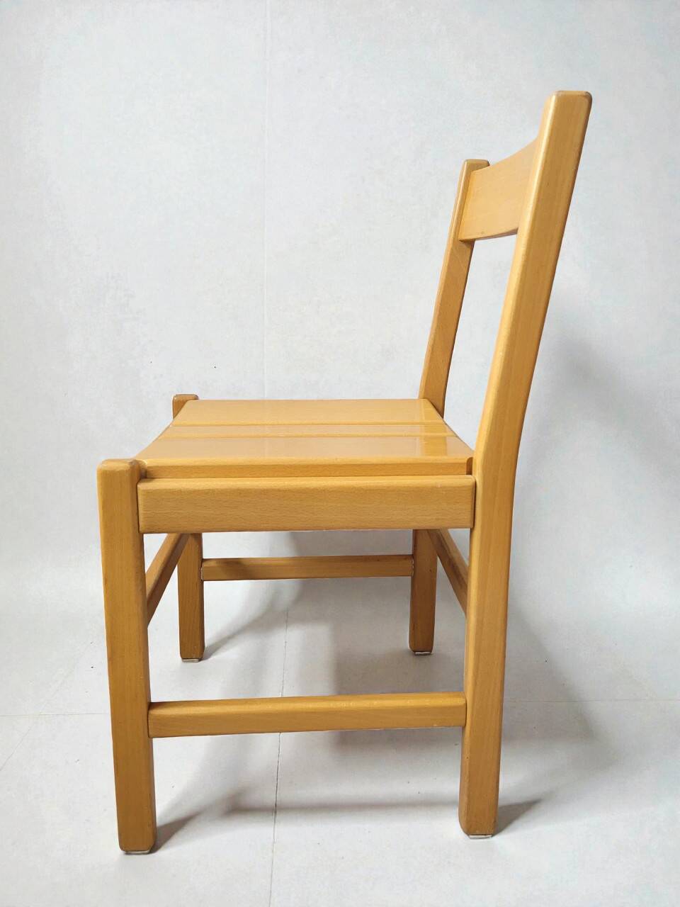 4 cheises en bois style Charlotte perriand