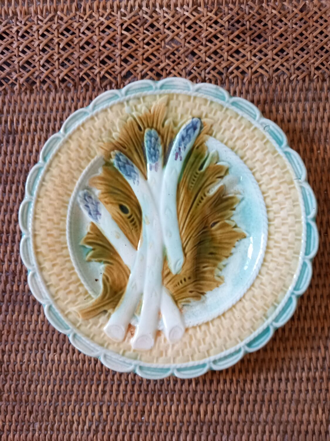 Plate asparagus slurry