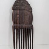 Ancien peigne ethnique en bois exotique