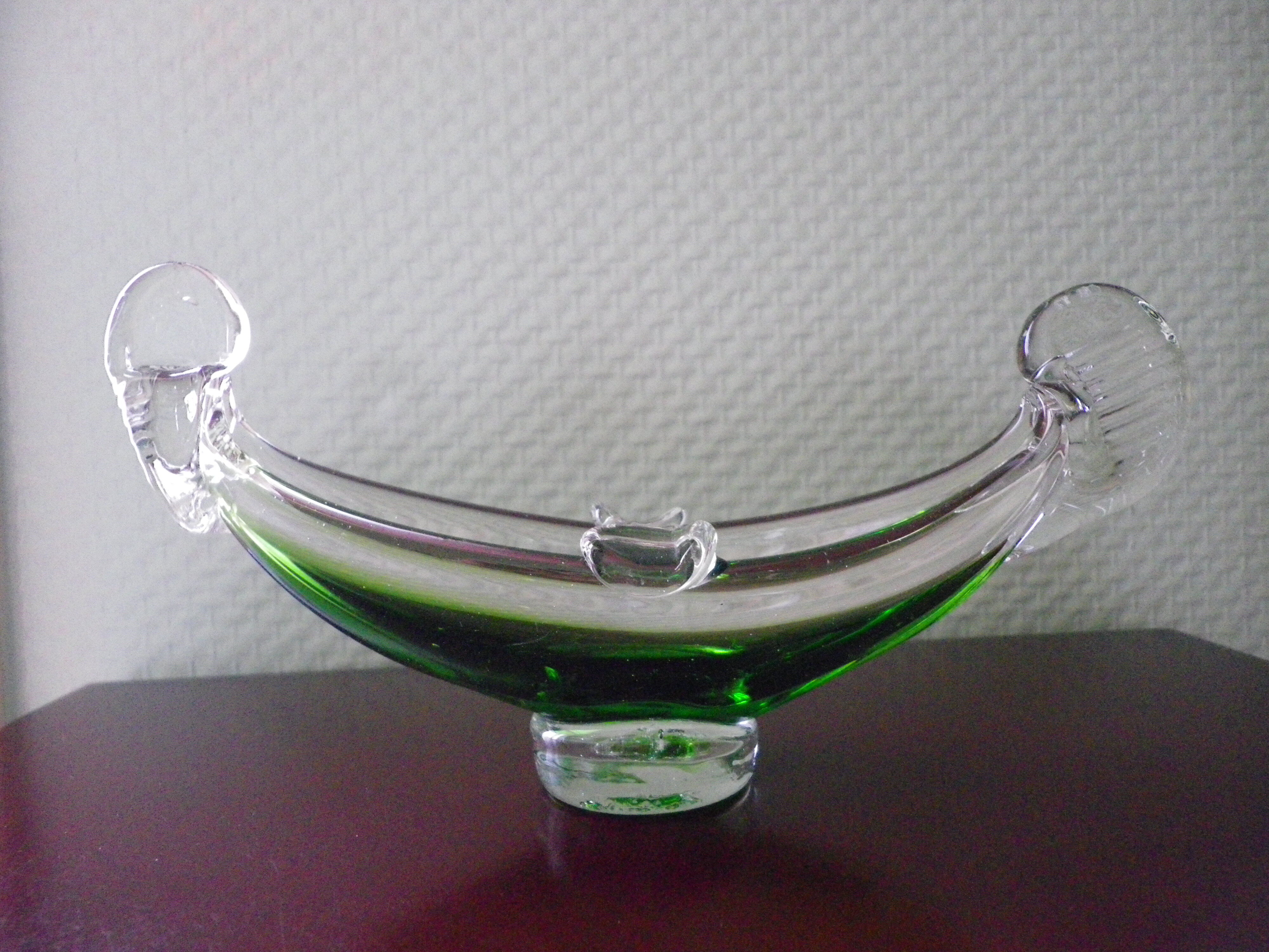 Murano glass ashtray in the shape of a gondola - Italy