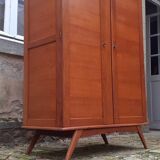 Vintage cabinet from the 50s in solid oak with compass feet