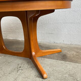 Baumann oval table