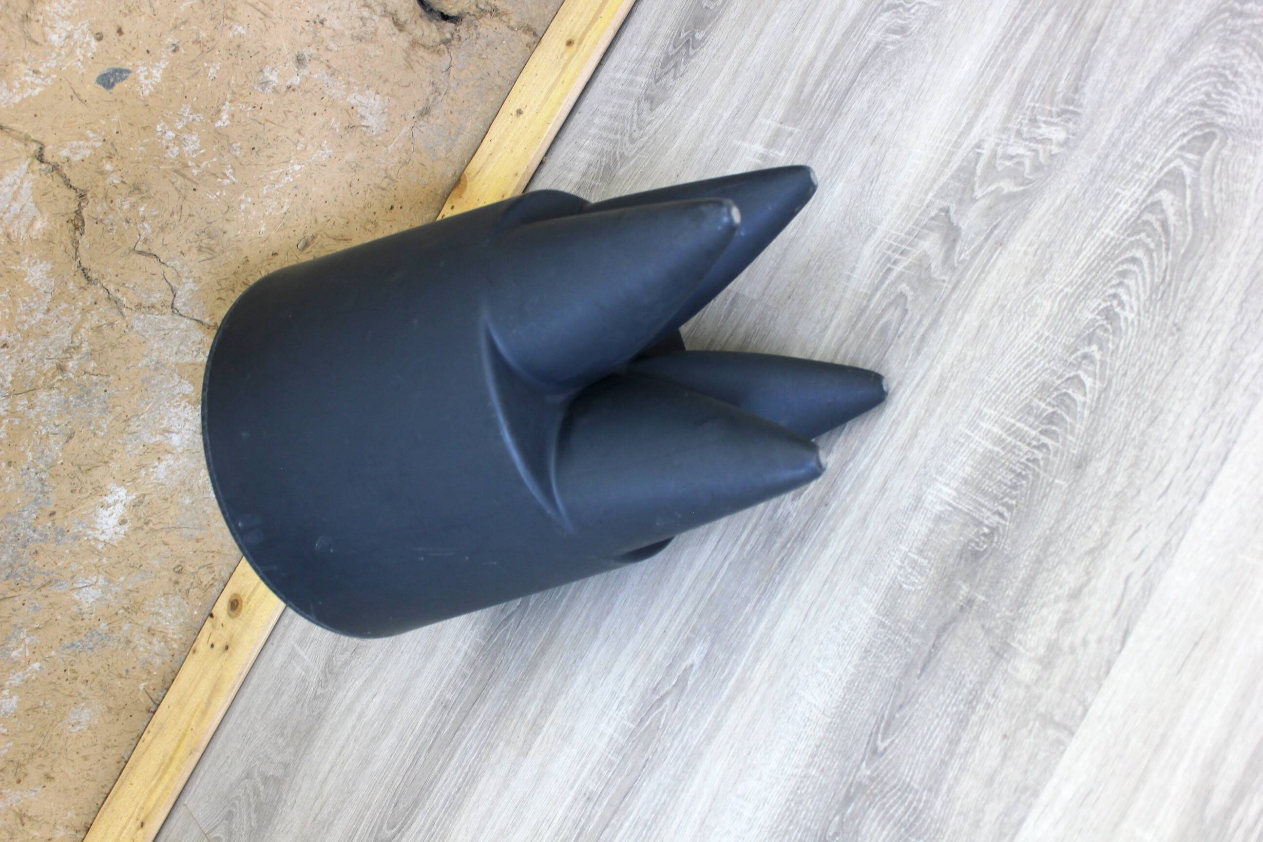 Stool or black Ubu bedside table by Philippe Starck vintage 1990s dent