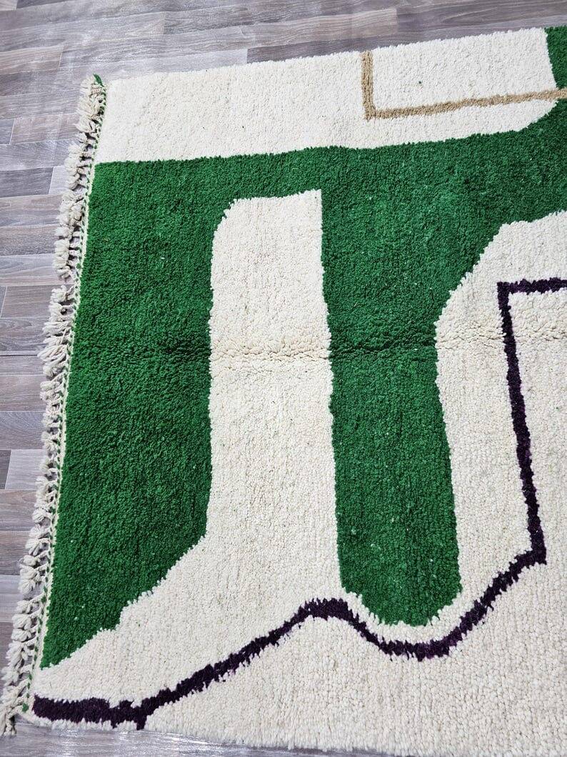 Traditional handmade Moroccan Atlas rug size 150 x 250 cm.