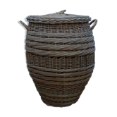 Laundry basket with rattan with coves and lid