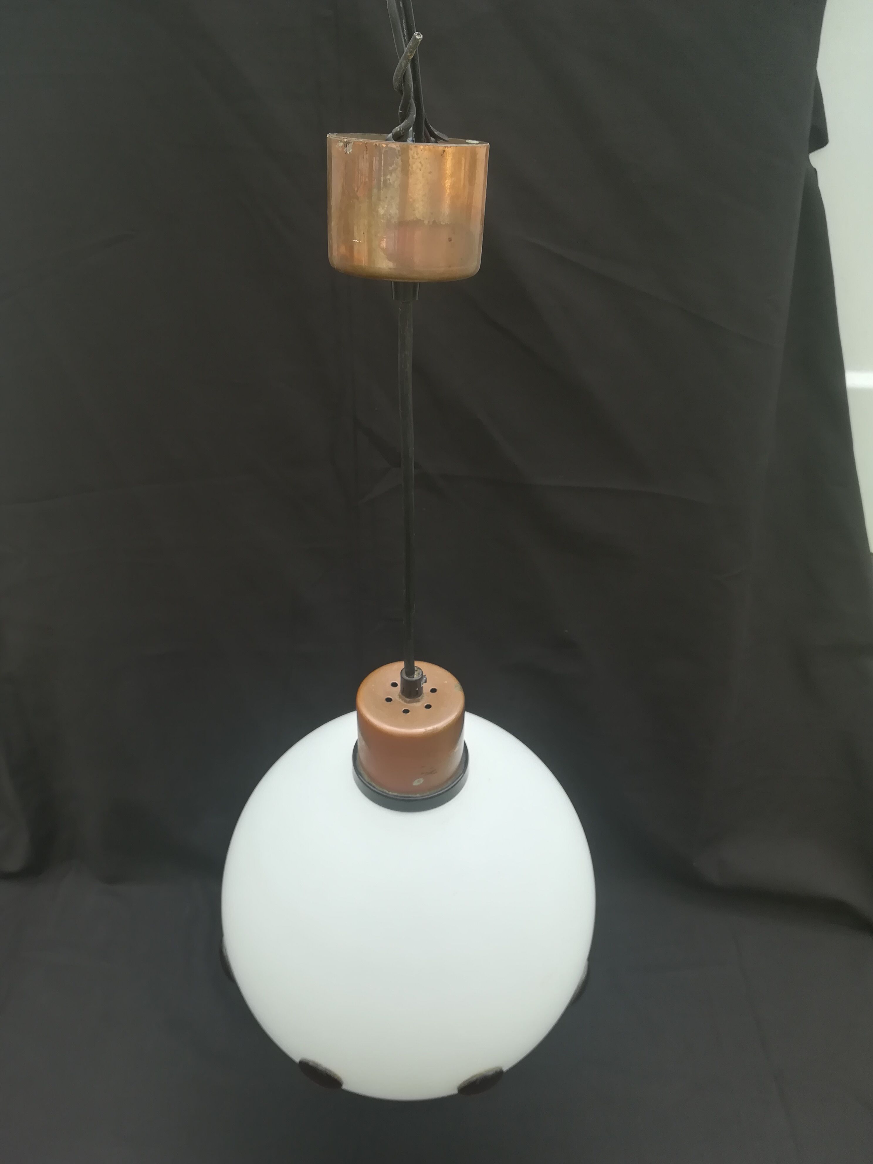 Pendant lamp ball in opaline