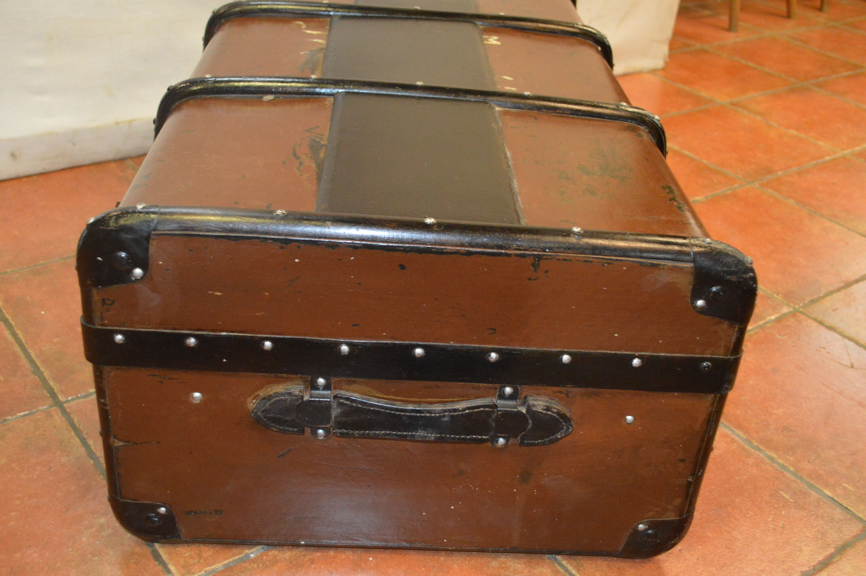 Travel trunk