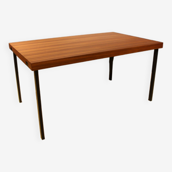 Extending table by Pierre Guariche for Huchers-Minvielle