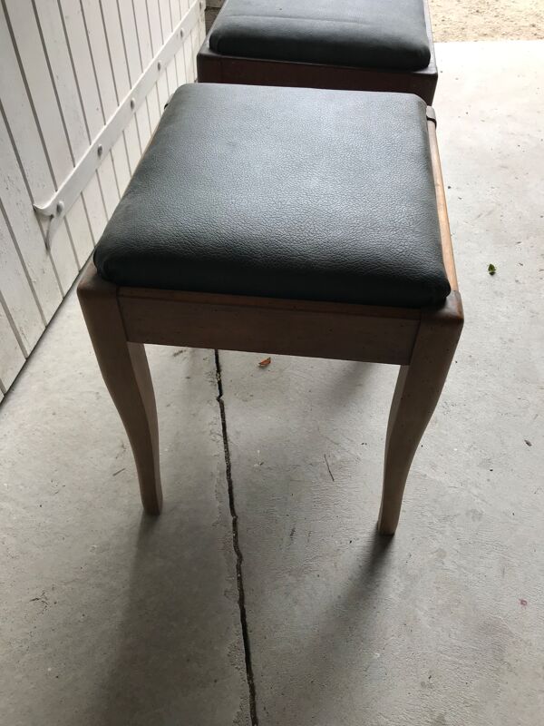 Lot de deux tabourets vintage