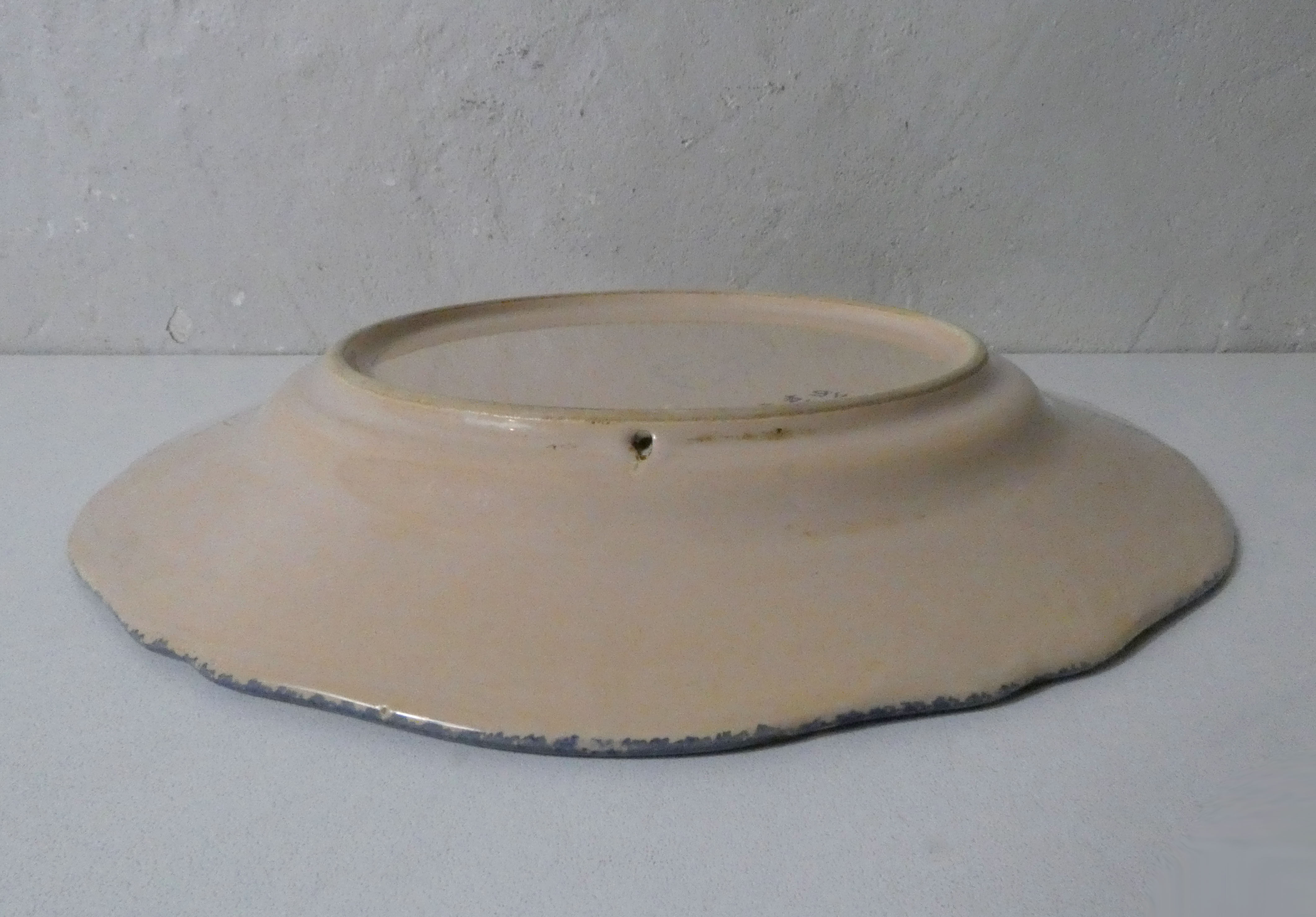 Henriot Quimper plate flat pink flowers