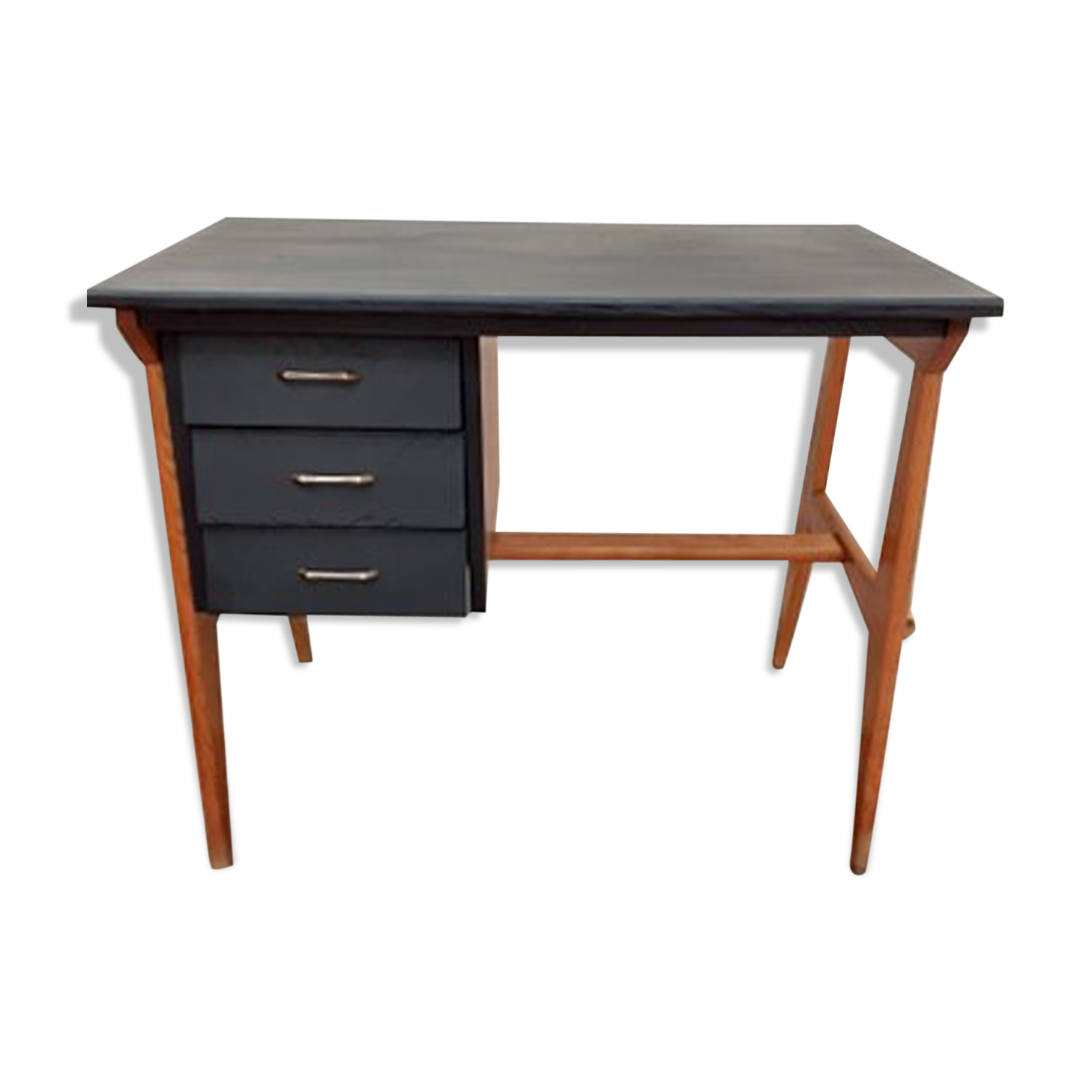 Against-the-post, black lacquered 50s