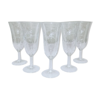 5 flûtes à champagne à décor d'épis gravés