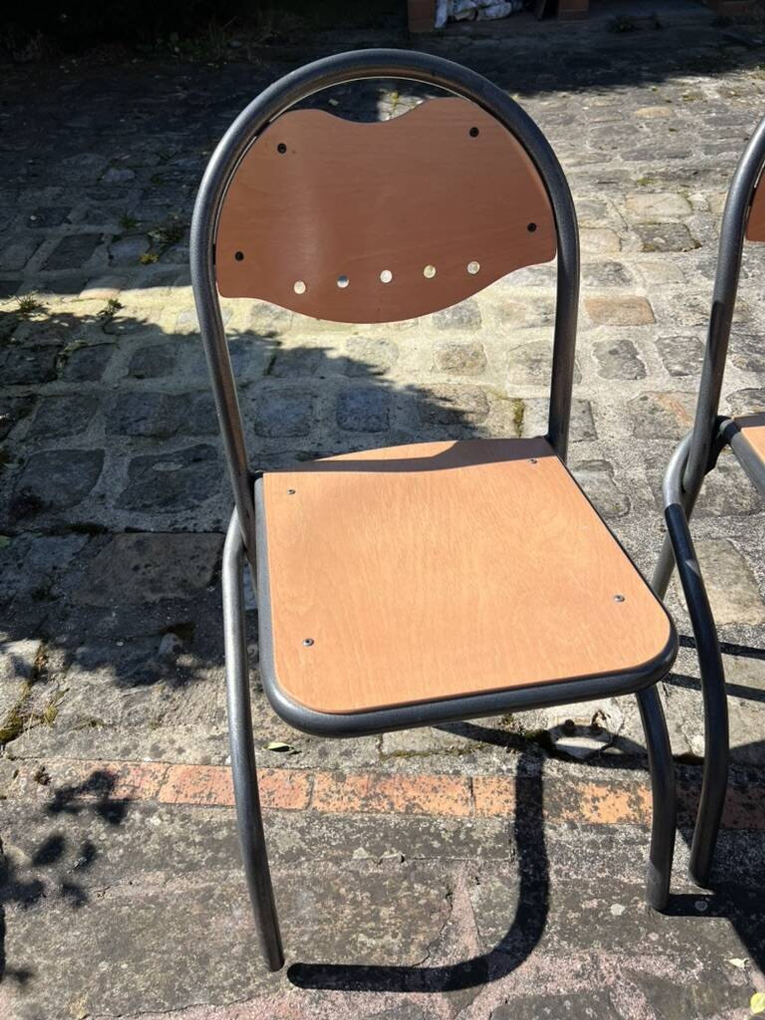 Set of 3 vintage metal and wood chairs – Industrial design