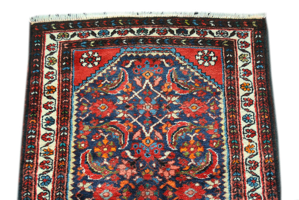 Tapis persan authentique de milieu XXème taille 92 x 128 cm