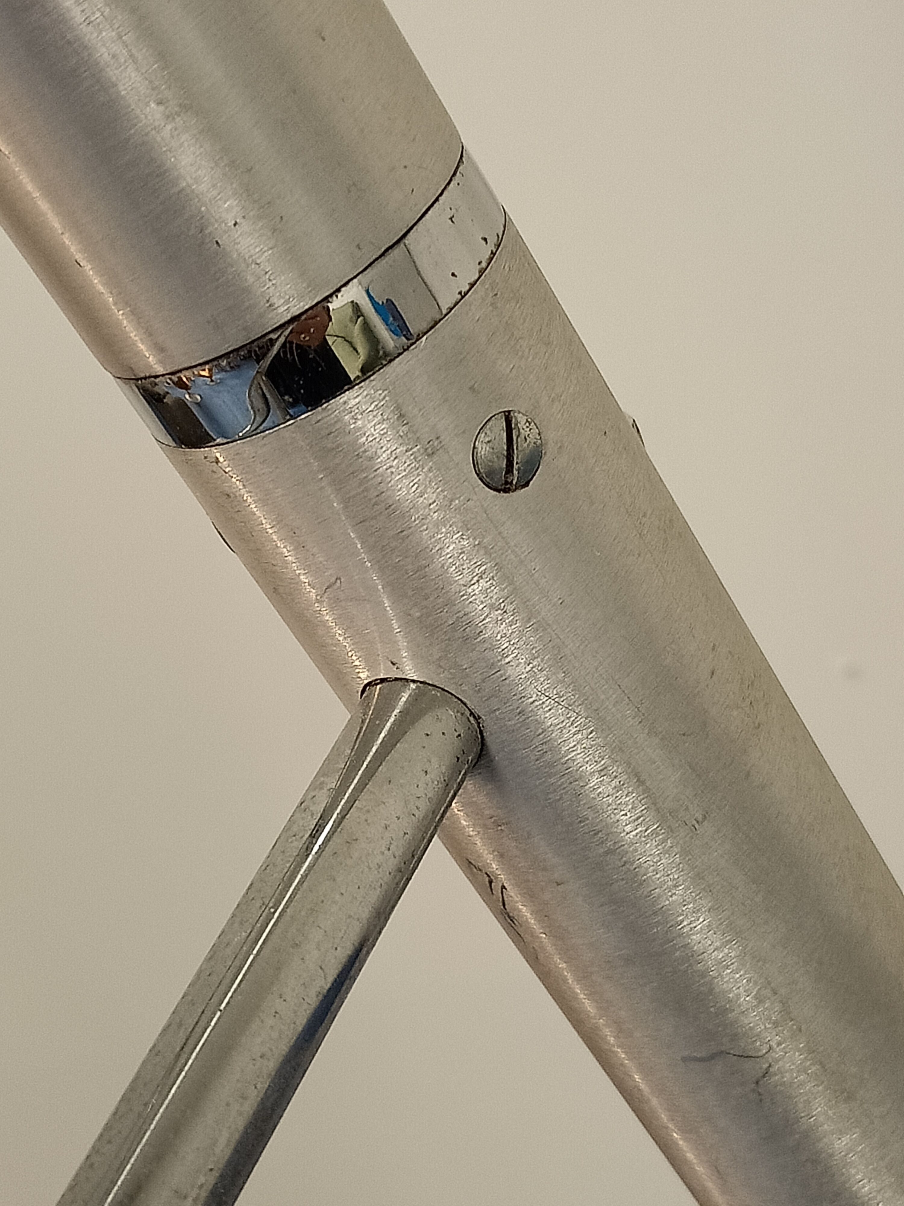 Lampadaire seventies en aluminium et chrome