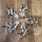 5 crystal knife rests with vases