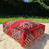 Decorative yoga meditation pouf in natural wool