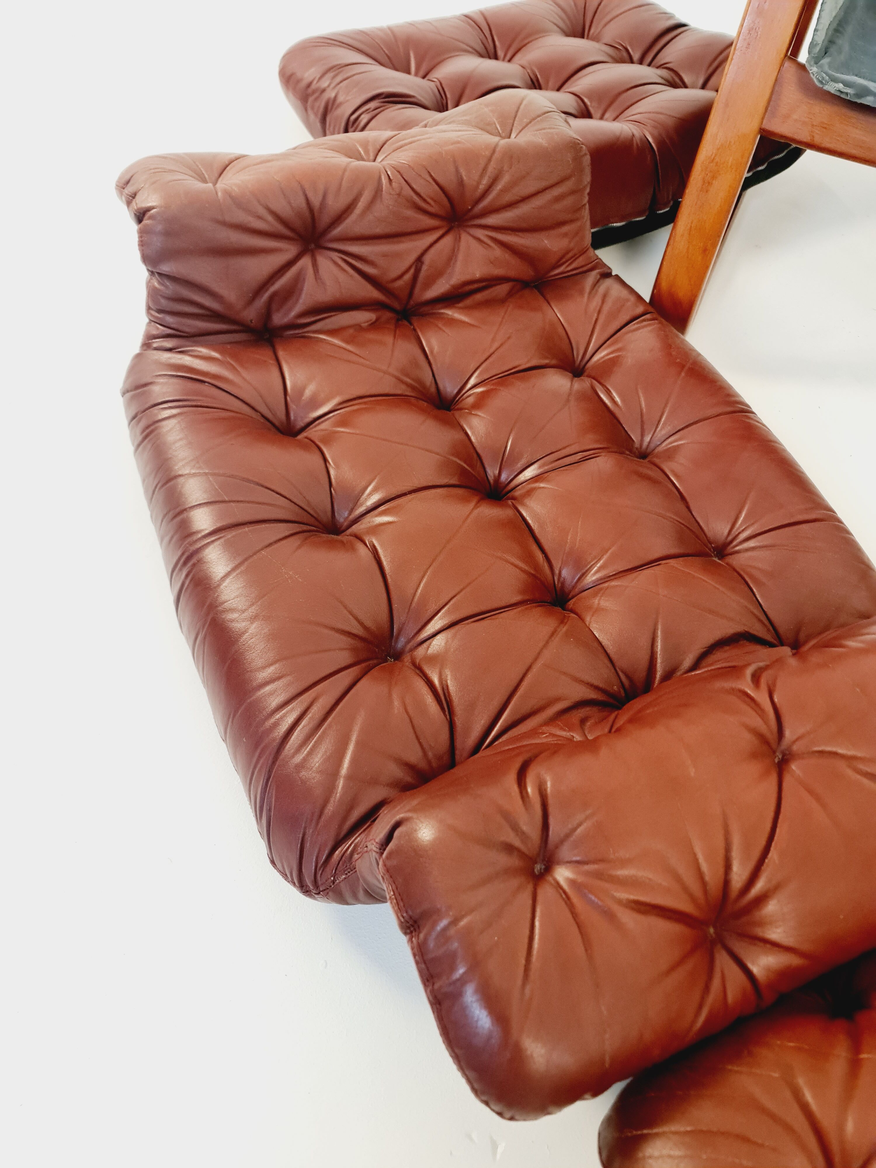 Leather Scandinavian Swedish easy chair, arm chair 1970’s, by Carl-Henrik Spark for Ulferts Sweden