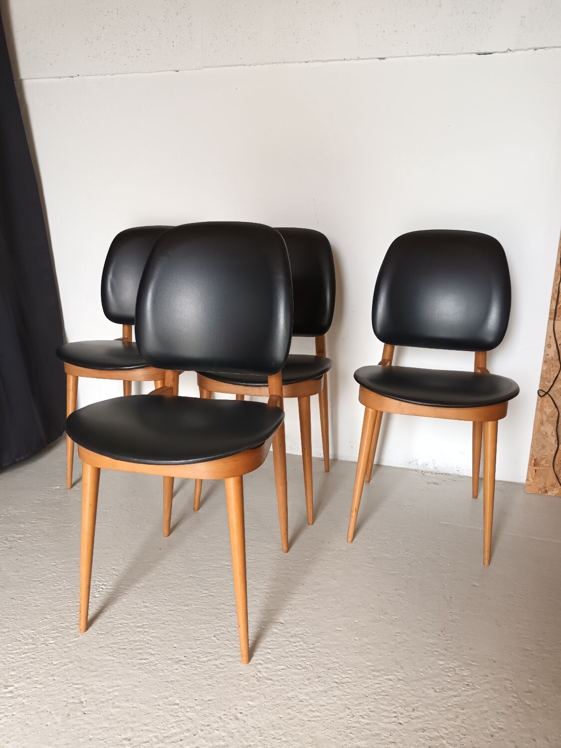 Baumann Pégase chairs