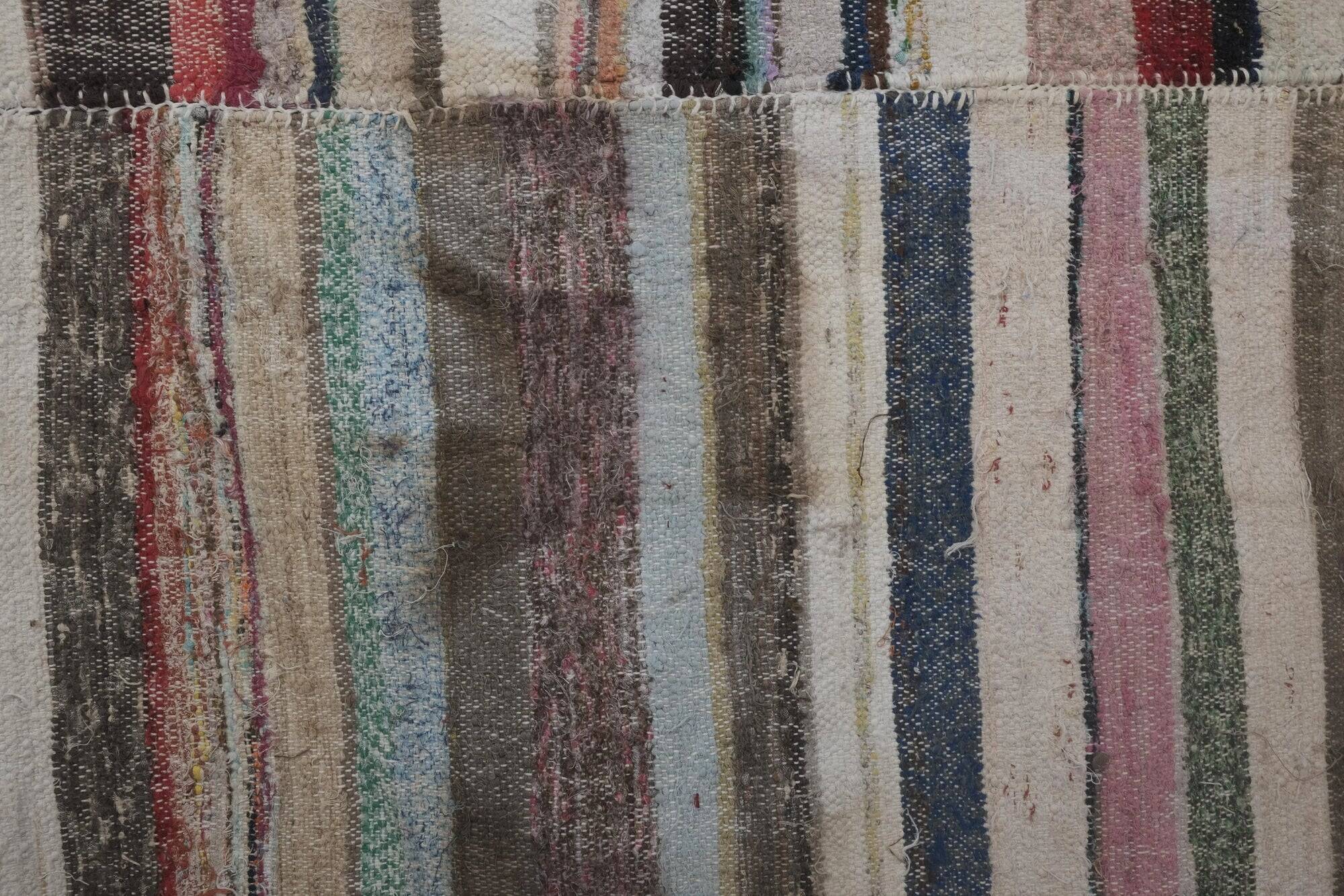 Vintage Turkish kilim, handwoven, 398x401 cm.