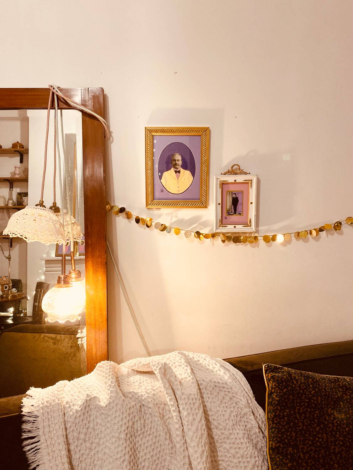 Vintage frame and photo