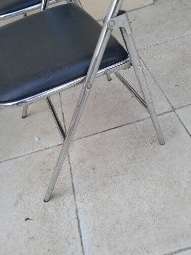 4 vintage folding chairs CIVIC