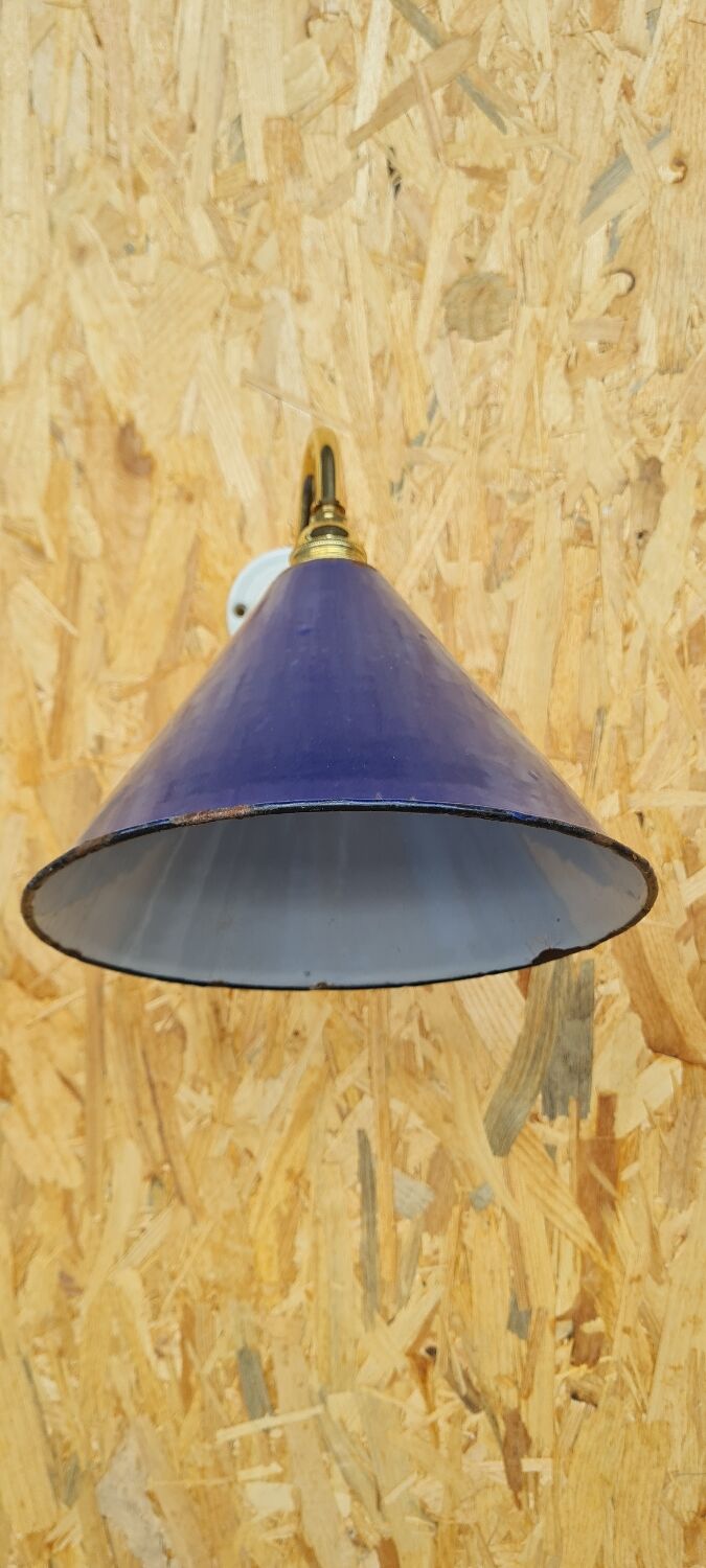Vintage wall lamp in enamelled sheet metal